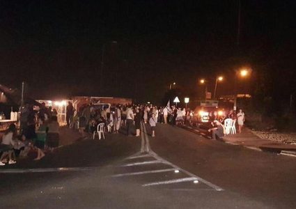 مستوطنون يقطعون الطرق في محيط نابلس