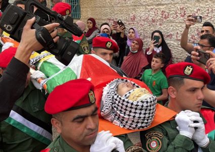 جماهير بيت لحم تشيع جثمان الشهيد محمد غنيم