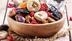 تعرف على أهمية تناول الفواكه المجففة في رمضان