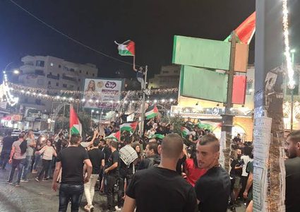 مسيرة بمخيم قلنديا تنديدا بجرائم الاحتلال في جنين