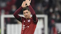 سر اقتناع ليفاندوفسكي بالانتقال إلى برشلونة