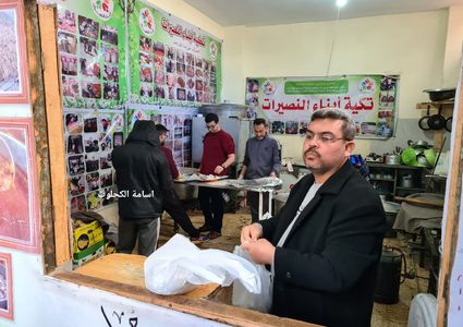 توزيع وجبات اللإفطار على الصائمين من تكية أبناء النصيرات- قطاع غزة