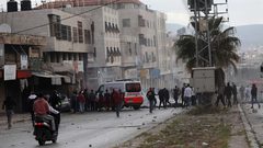 من المواجهات التي اندلعت في المنطقة الشرقية لنابلس صباح اليوم