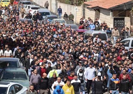 جانب من تشييع جثماني الشهـيدين شأس كممجي ومصطفى أبو الرب الذين ارتقيا برصاص الاحتلال في جنين صباح اليوم