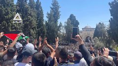 50 ألف مصلٍّ أدوا صلاة الجمعة الثانية من رمضان في المسجد الأقصى