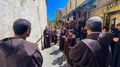 الكنائس المسيحية التي تسير حسب التقويم الغربي تحيي "الجمعة العظيمة"