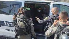 شرطة الاحتلال تعتقل فتاة لطعنها مستوطناً في حيفا