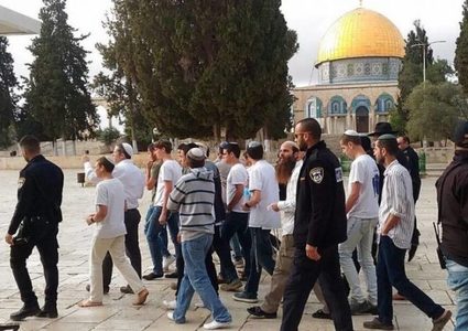 دعوات استيطانية لاقتحامات واسعة للأقصى غدا