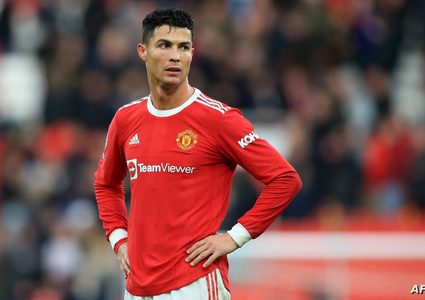 الأسطورة رونالدو يقود مانشستر يونايتد للفوز