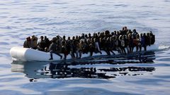 مصرع 6 مهاجرين وفقدان 29 آخرين إثر غرق قاربهم قبالة ليبيا
