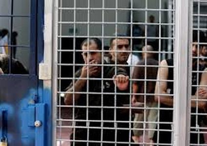 106 على مقاطعة الاسرى الاداريون لمحاكم الاحتلال