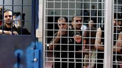 106 على مقاطعة الاسرى الاداريون لمحاكم الاحتلال