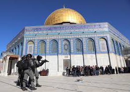 البحرين تدين الاعتداءات على الأقصى