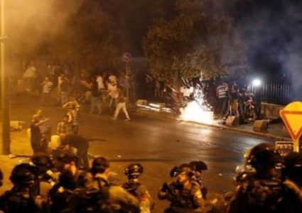 القدس:مواجهات في سلوان والاحتلال يغلق الطرق المؤدية اليها