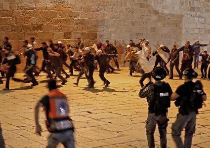 وزير الأوقاف المصري: منع الفلسطينيين من الصلاة في الأقصى جرائم ضد الإنسانية