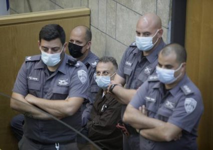 "هيئة الأسرى": الأسير قادري تعرض للتنكيل عقب جلسة محاكمته الأخيرة