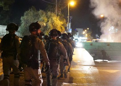 الخليل:إصابة بالرصاص المعدني وحالات اختناق خلال مواجهات مع الاحتلال