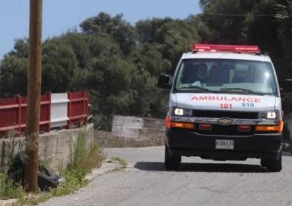 مصرع مواطن واصابة 7 آخرين بحادث تصادم مركبتين في محافظة القدس