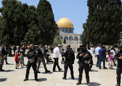 أكثر من 600 مستوطن يقتحمون الأقصى والاحتلال يعتقل ثلاثة شبان من باحاته