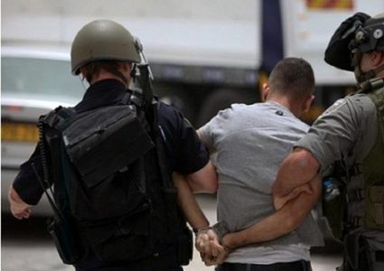 الاحتلال يعتقل شاباً من القدس