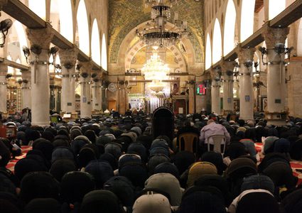 25 الف مصل أدوا صلاتي العشاء والتراويح في الأقصى