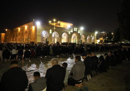 25 الف مصل أدوا صلاتي العشاء والتراويح في الأقصى