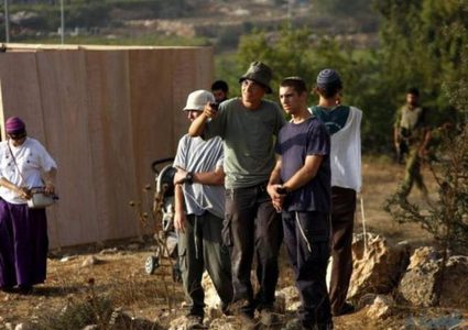 إصابة 3 مواطنين في اعتداء للمستوطنين شمال رام الله