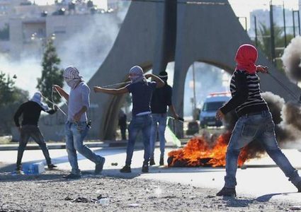 مواجهات مع الاحتلال في بلدة بيتونيا