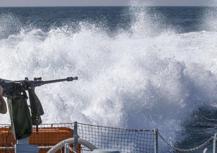 زوارق الاحتلال تطلق قذائفها المدفعية شمال غزة