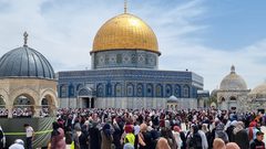 150 الف مصل ادوا اليوم صلاة الجمعة في المسجد الاقصى