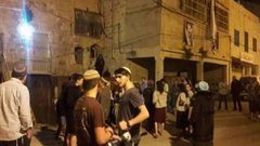 مستوطنون يعتدون على المواطنين في البلدة القديمة من الخليل