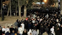 آلاف المصلين يؤدون صلاة فجر اليوم الجمعة 21 من رمضان في ساحات المسجد الأقصى