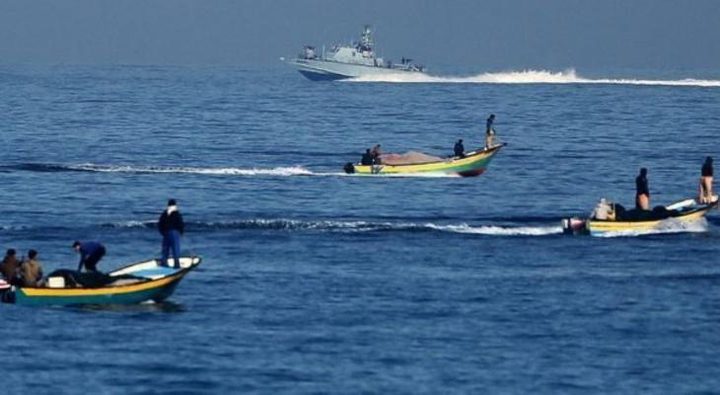 زوارق الاحتلال تطلق النار تجاه الصيادين في بحر رفح