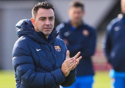 تشافي: يجب أن نقاتل على ألقاب الموسم المقبل