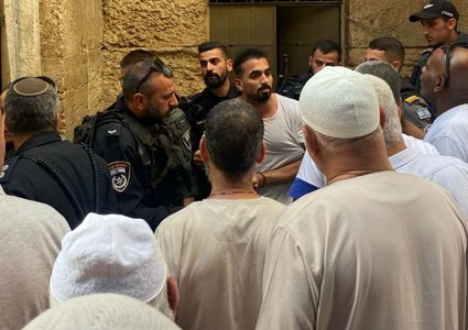 القدس: الاحتلال يعتدي على شاب مصري ويعتقله