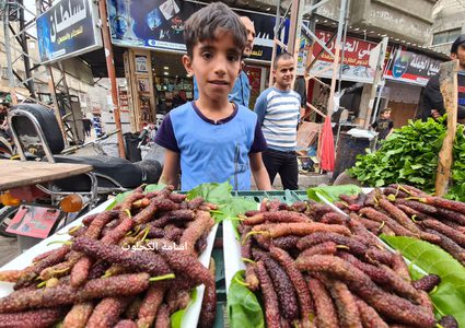 جولة في سوق المغازي وسط قطاع غزة في الأواخر العشر من شهر رمضان المبارك.