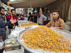 جولة في سوق دير البلح وسط قطاع غزة في الأواخر العشر من شهر رمضان المبارك.