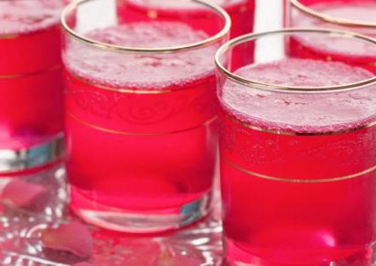 عصير ماء الورد