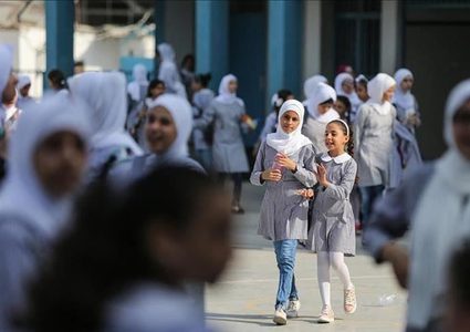 التنظيمات الشعبية في "م.ت.ف" تهيب بالمعلمين إنهاء الإضراب والعودة للمدارس