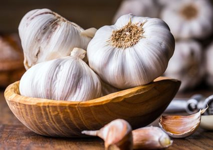 أهمية وفوائد تناول الثوم للجسم
