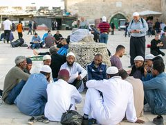 الأجواء في المسجد الأقصى عشية ليلة القدر
"تصوير وفا"