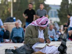 الأجواء في المسجد الأقصى عشية ليلة القدر
"تصوير وفا"