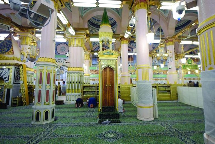 وكالة شؤون المسجد النبوي تعلّق زيارة الروضة الشريفة