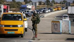 الاحتلال يغلق مخارج بيت لحم ويعرقل حركة العائدين من الأقصى