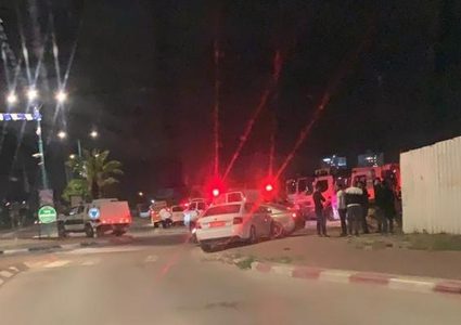 اللد: إصابة خطيرة لشاب جراء إطلاق نار