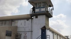 إنهاء عزل 52 معتقلا من معتقلي الجبهة الشعبية