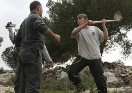 إصابة شقيقين بجروح في هجوم للمستوطنين على خربة "ودادي" جنوب الخليل