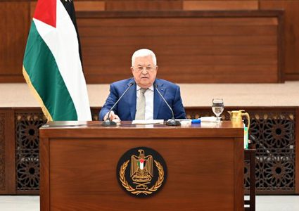 الرئيس يهنئ شعبنا والأمتين العربية والإسلامية بعيد الفطر