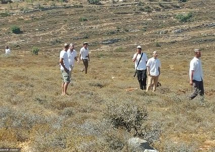 مستوطنون يحتجزون شقيقين شرق بيت لحم