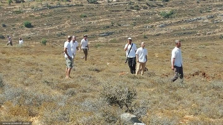 مستوطنون يحتجزون شقيقين شرق بيت لحم